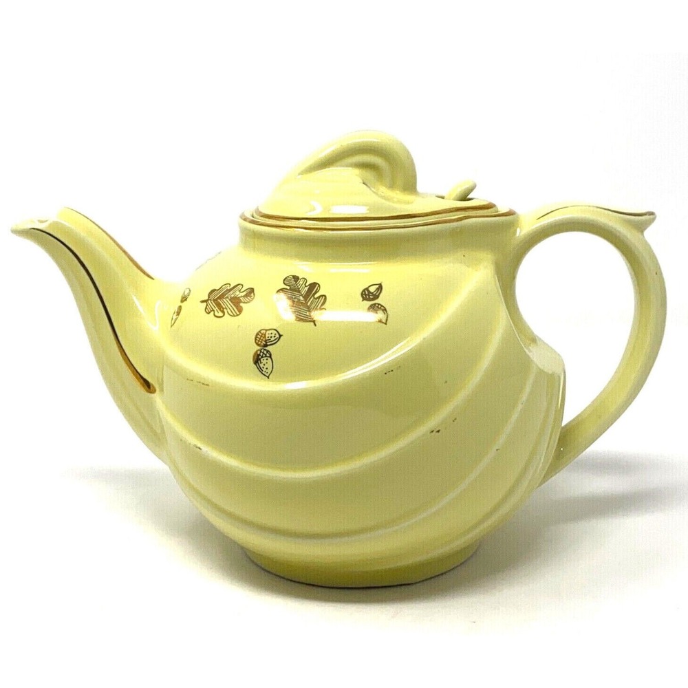 VTG Hall 0799 Teapot 6 Cup Yellow Swirl Ribbed Leaf Acorn USA Ceramic Pottery